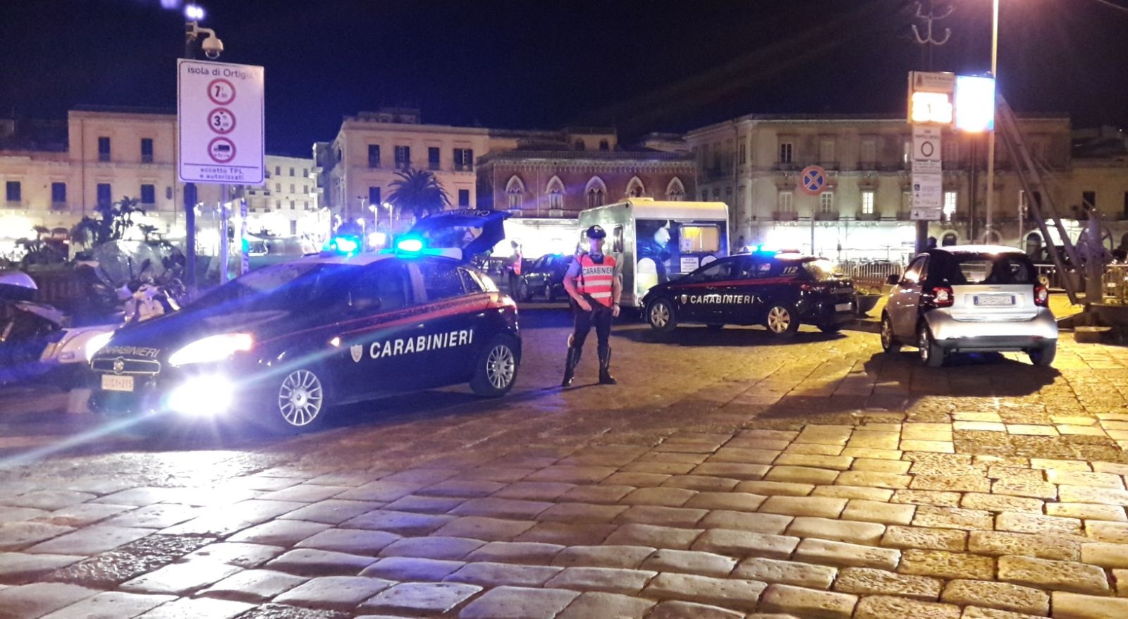 Lentini, tenta di rubare uno scooter, arrestato dai Carabinieri