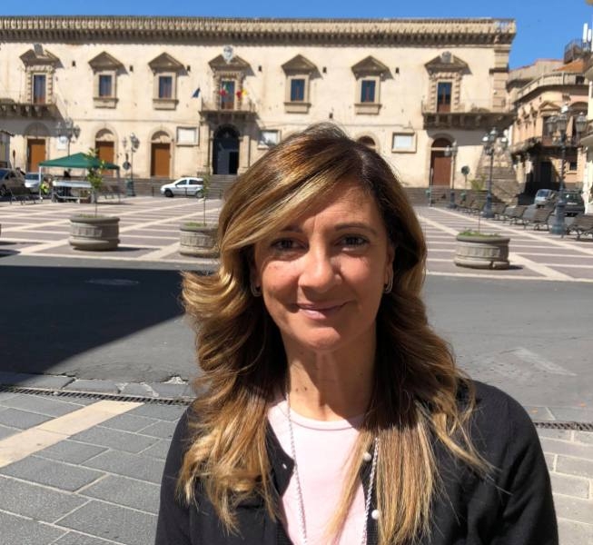 Amministrative 2018: Francofonte, L’avvocato Coletta Dinaro candidata sindaco e sostenuta da  #Diventerà bellissima:  “Vogliamo restituire dignità al paese”