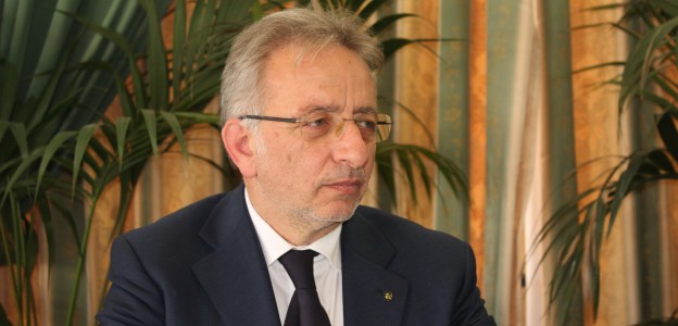 Siracusa, L’ex parlamentare regionale Vincenzo Vinciullo: ” Il Presidente della Regione nomini un Commissario ad Acta alla Provincia per accendere il riscaldamento”.