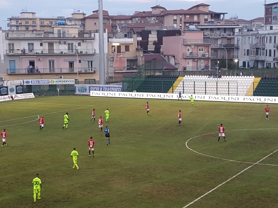 Lentini, la Sicula Leonzio di Bucaro ritorna alla vittoria contro la Cavese al “Sicula Trasporti Stadium – Angelino Nobile”. Domenica prossima derby contro il Catania