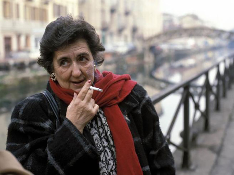 Alda Merini, una vita tra la poesia e la voglia di andare “oltre”