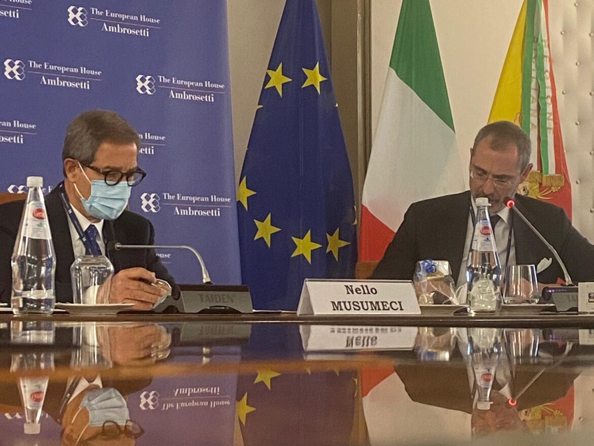 Regione, Musumeci incontra Ambrosetti Club: “Diventare competitivi nel Mediterraneo”