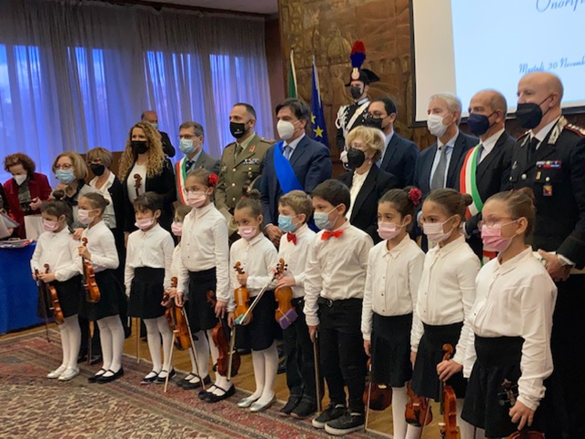 Catania, Onorificenze dell’Ordine al Merito della Repubblica con i piccoli violinisti della scuola “Malerba”