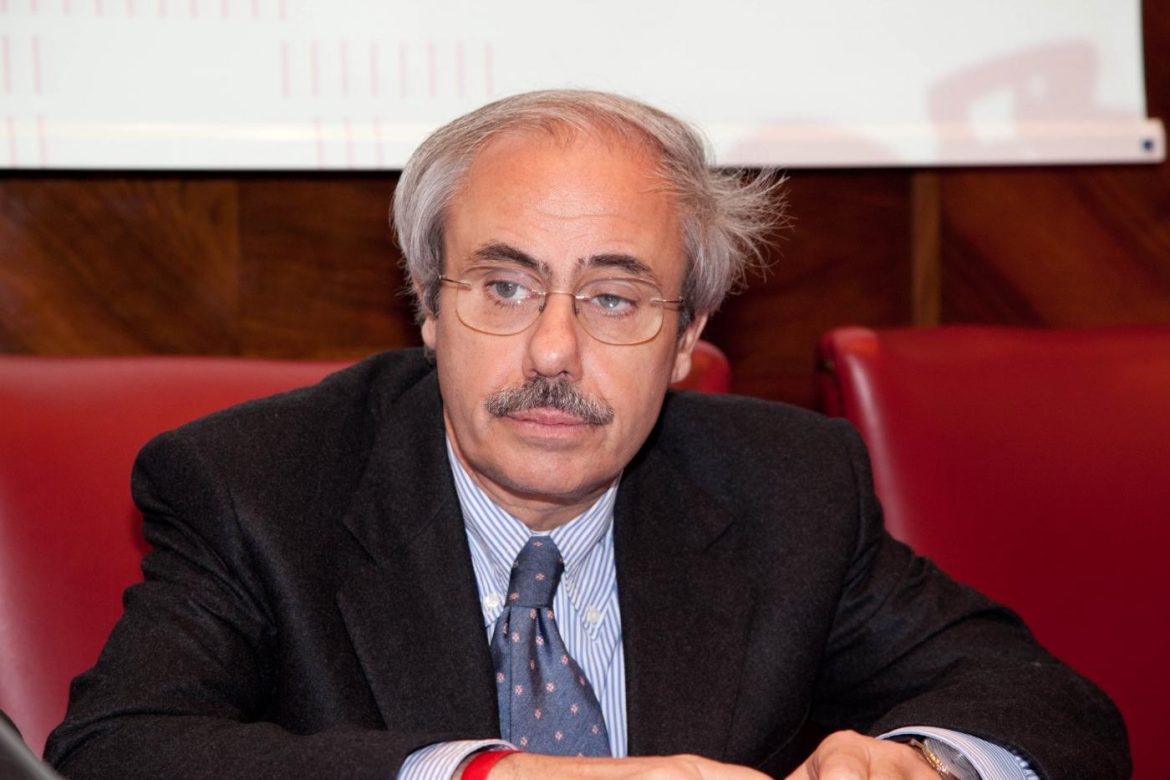 Mafia, assolto in appello l’ex presidente della Sicilia Raffaele Lombardo