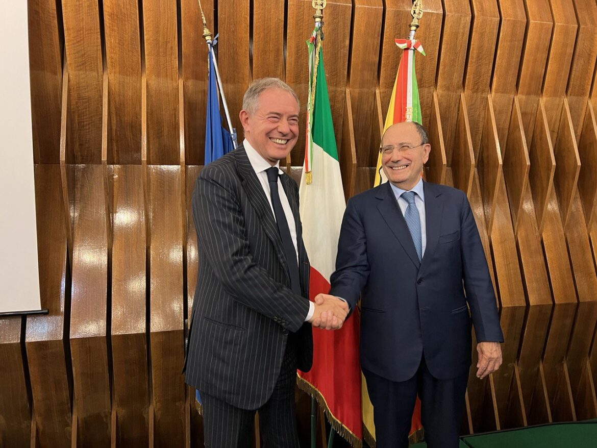 Lukoil, il presidente Schifani incontra il ministro Urso: «Grande sinergia tra Regione e Roma per lo sviluppo industriale della Sicilia»